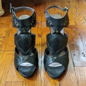 Steve Madden Gladiator Heels, size 9